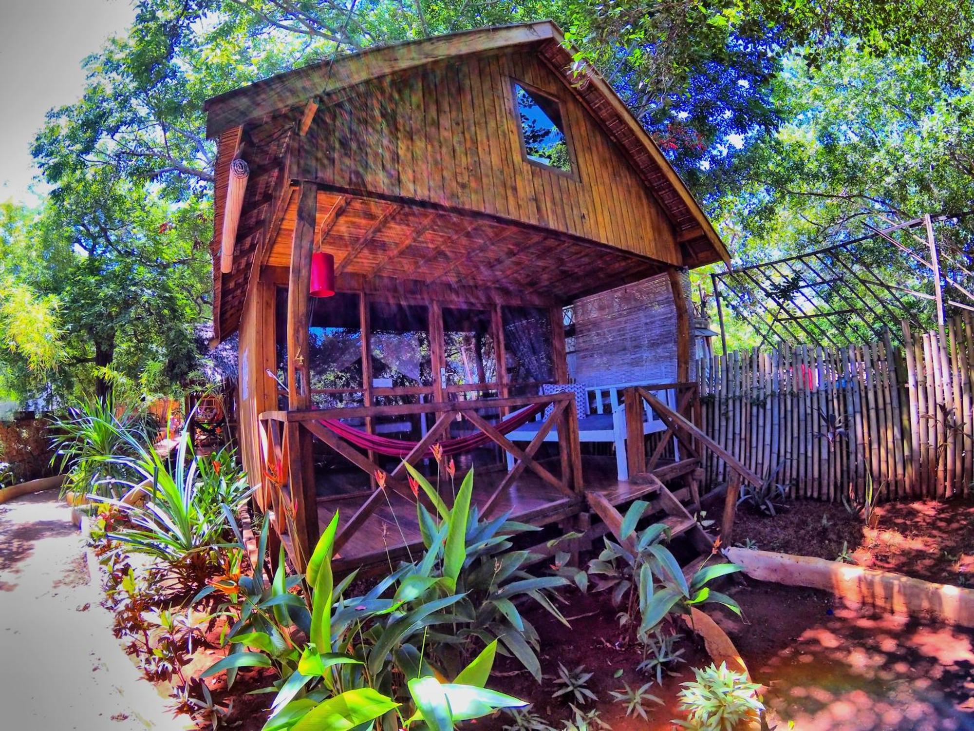 Cosmos Bungalows Бира Екстериор снимка